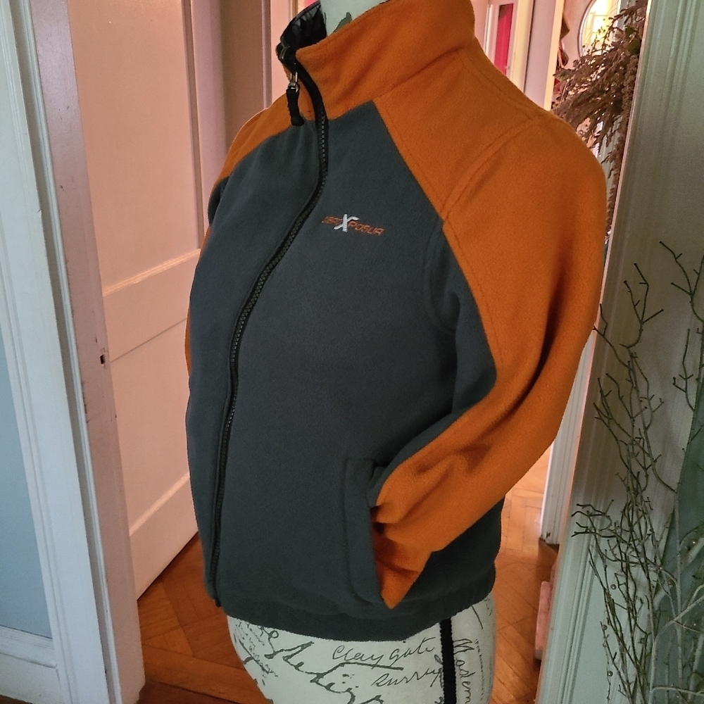 ZeroXposur reversible athletic jacket - Picture 12 of 12